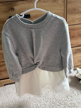 GAP Gray Sweatshirt Top with White Tulle Skirt
